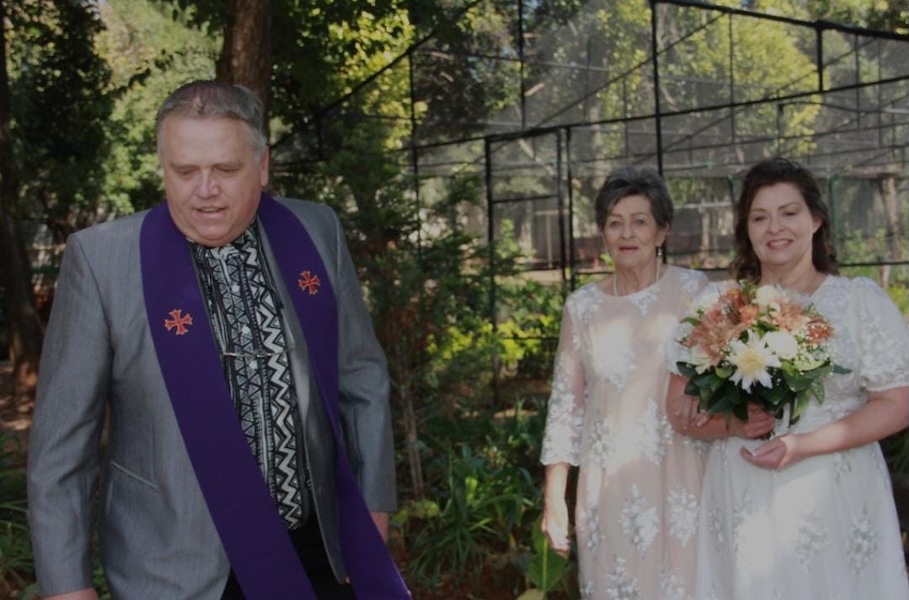 Wedding ceremony by Dr. Gerrit Rademeyer in Jan Kempdorp