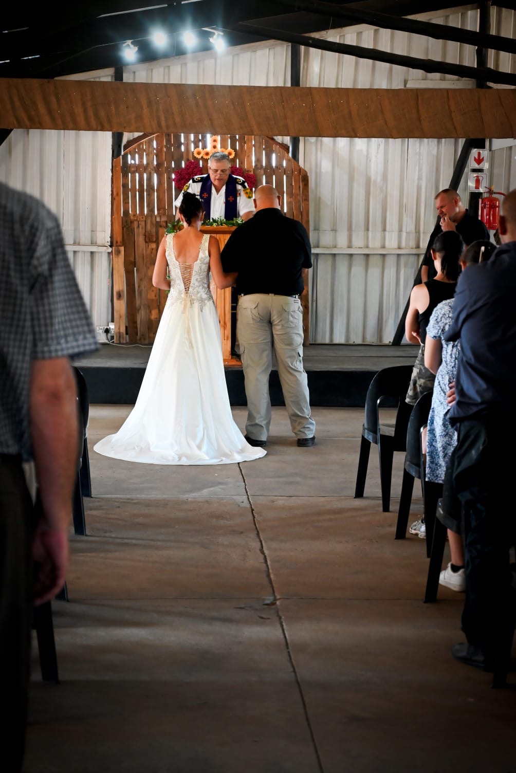 Wedding ceremony by Dr. Gerrit Rademeyer in Jan Kempdorp